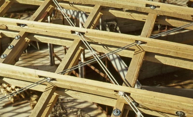 Diagonal cable bracing in the Mannheim gridshell | EngineeringSkills.com