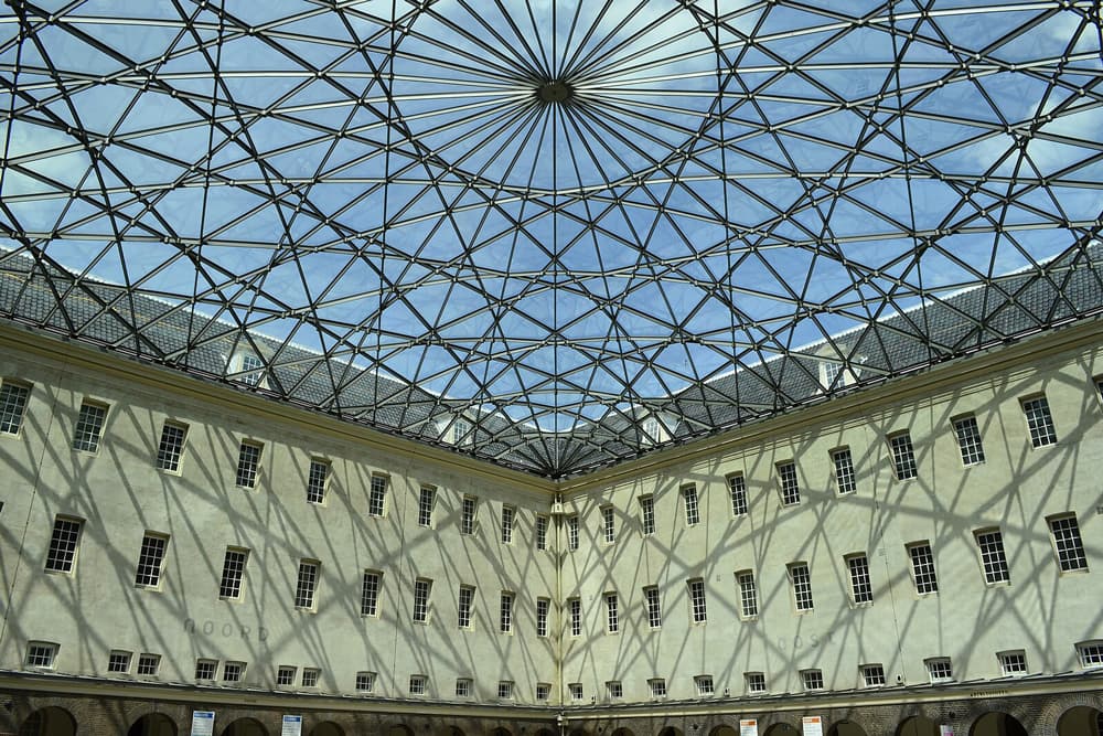 Steel roof above the courtyard of the Dutch Maritime Museum | EngineeringSkills.com